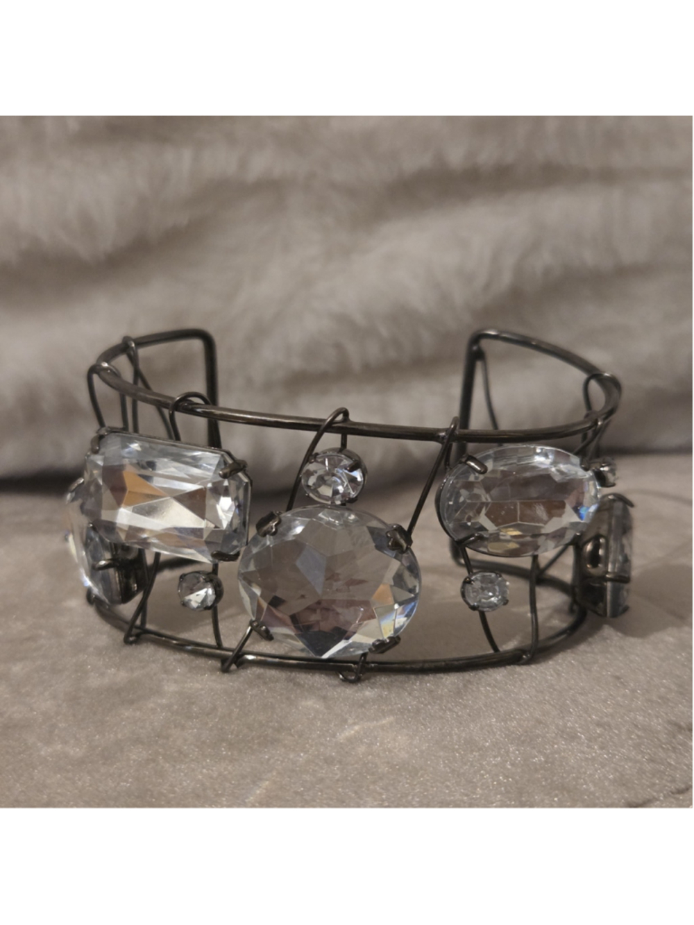 Women's Unbranded Wire Cuff Bracelet With Clear Gem Detail